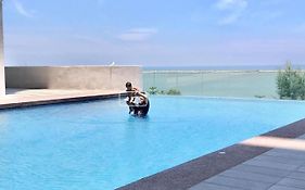 Kira Drawbridge Homestay Max 8 Pax Only With Pool Wifi Netflix Near Ktcc Mall